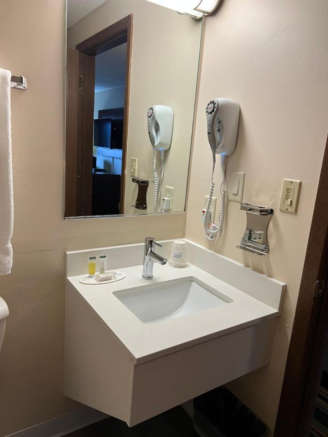 Hotel Super 8 By Wyndham Superior Wi Extérieur photo