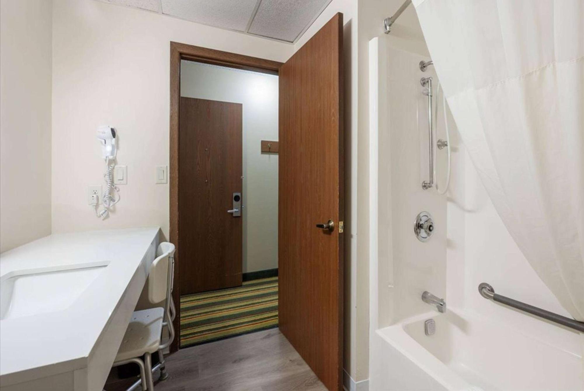 Hotel Super 8 By Wyndham Superior Wi Extérieur photo